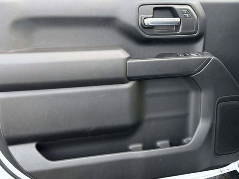 Used 2025 GMC Sierra 2500 Pro AWD/4WD image 8