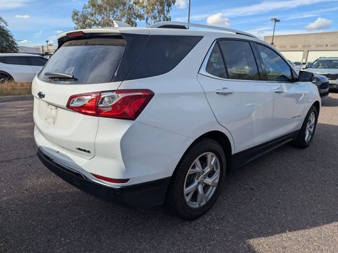 Used 2018 Chevrolet Equinox Premier image 3