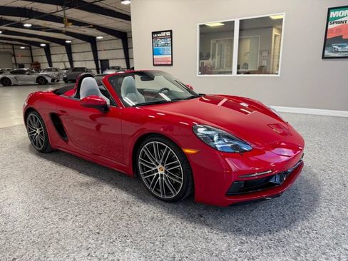Used 2024 Porsche 718 Boxster GTS RWD image 9