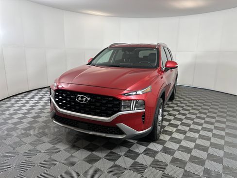 Used 2023 Hyundai Santa Fe SEL image 2