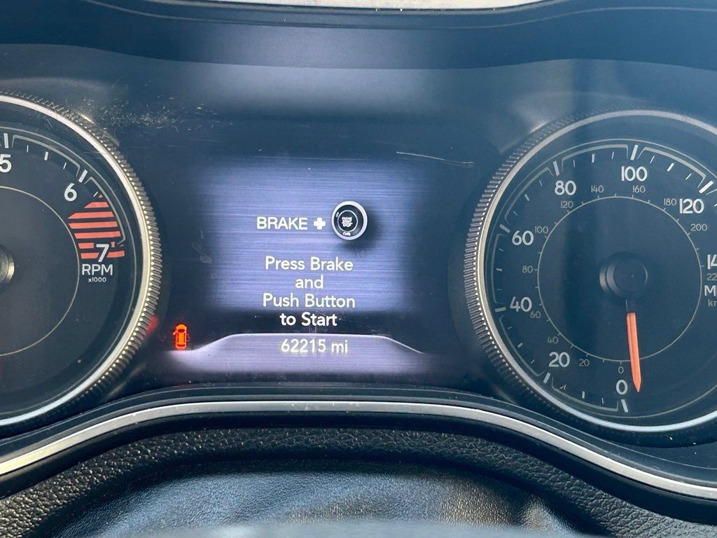 Used 2019 Jeep Cherokee Limited FWD image 20