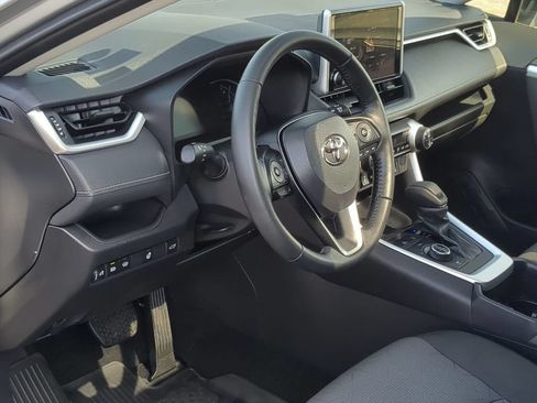Used 2025 Toyota RAV4 XLE w/ Convenience Package AWD/4WD image 11