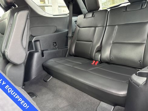 Certified 2022 Ford Explorer ST-Line w/ Class IV Trailer Tow Package image 16