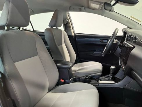 Used 2017 Toyota Corolla L w/ Carpet Mat Package (TMS) FWD image 10