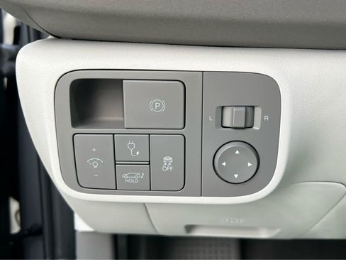 Certified 2024 Hyundai Ioniq 6 SEL AWD/4WD image 31