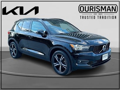 Used 2021 Volvo XC40 T5 R-Design