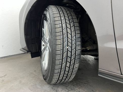 Used 2021 Toyota Sienna XSE AWD/4WD image 30