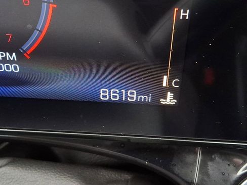 Used 2025 Chevrolet Trax RS image 16