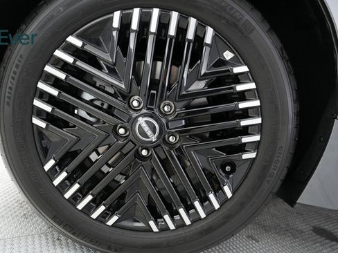 Used 2024 Nissan Leaf SV Plus image 20