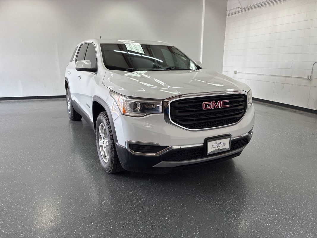 Used 2018 GMC Acadia SLE AWD/4WD image 1