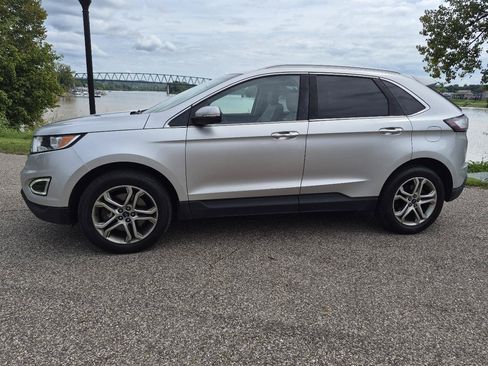 Used 2016 Ford Edge Titanium w/ Technology Package AWD/4WD image 3