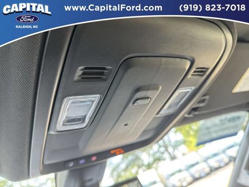 Used 2022 GMC Yukon SLE RWD image 32