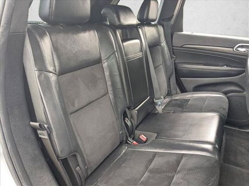 Used 2018 Jeep Grand Cherokee Altitude RWD image 20