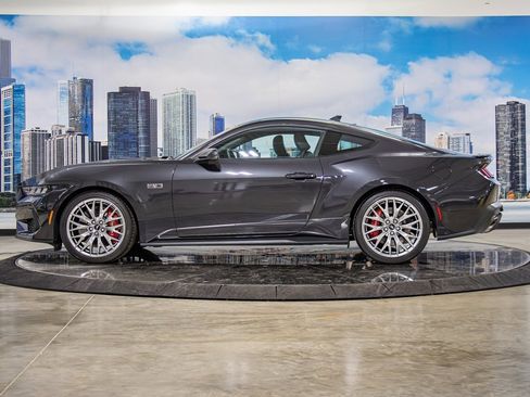 Used 2024 Ford Mustang GT Premium image 6