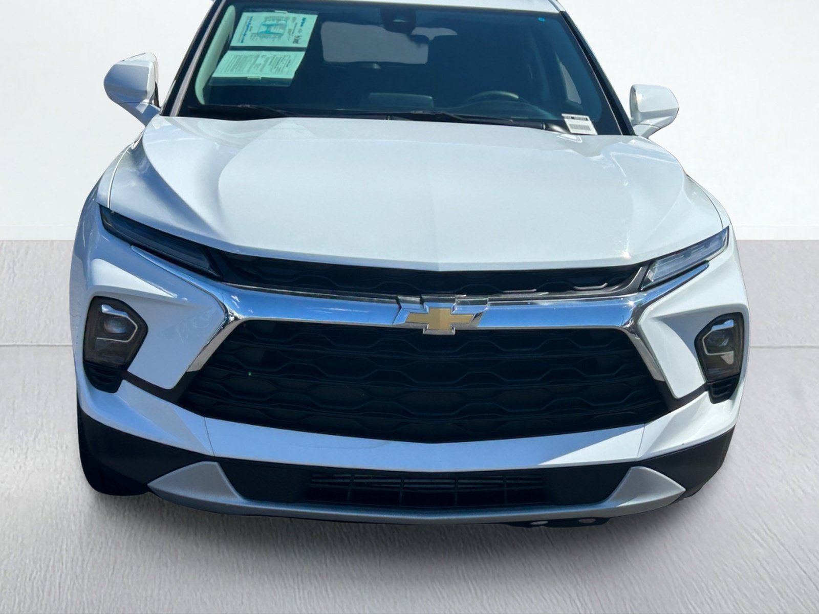 Used 2025 Chevrolet Blazer LT FWD image 9