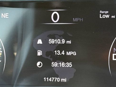 Used 2021 Jeep Grand Cherokee Trailhawk w/ Trailhawk Luxury Group AWD/4WD image 31
