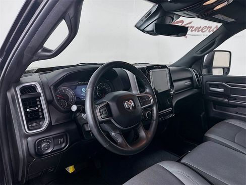 Used 2024 RAM 2500 Big Horn w/ Safety Group image 31