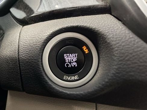 Used 2015 Chrysler 200 C w/ Navigation & Sound Group I image 40