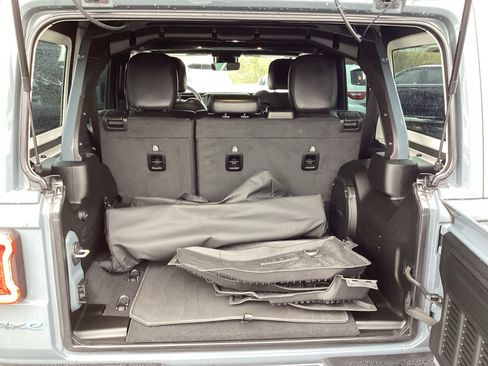 Used 2024 Jeep Wrangler Unlimited Rubicon 4xe image 23