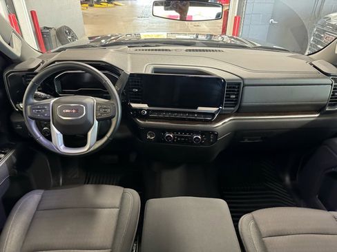 Used 2023 GMC Sierra 1500 SLE image 13