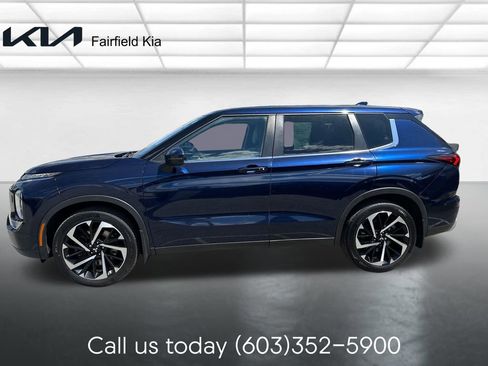 Used 2022 Mitsubishi Outlander SE AWD/4WD image 2