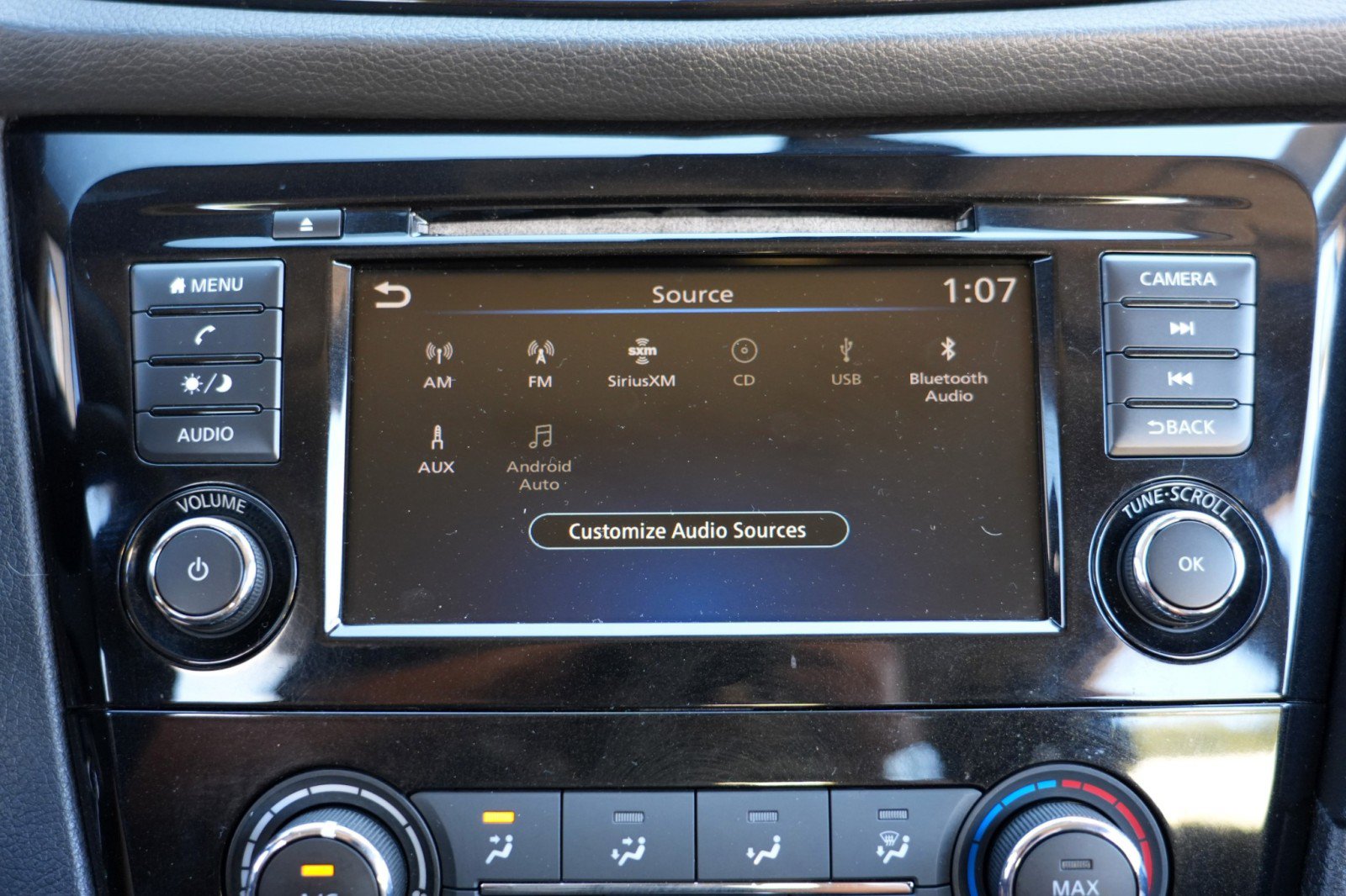 Used 2019 Nissan Rogue S FWD image 22
