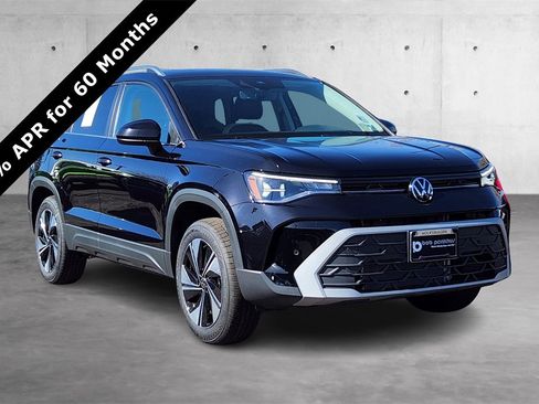 New 2025 Volkswagen Taos SE image 1