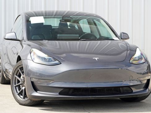 Used 2022 Tesla Model 3 Long Range image 4