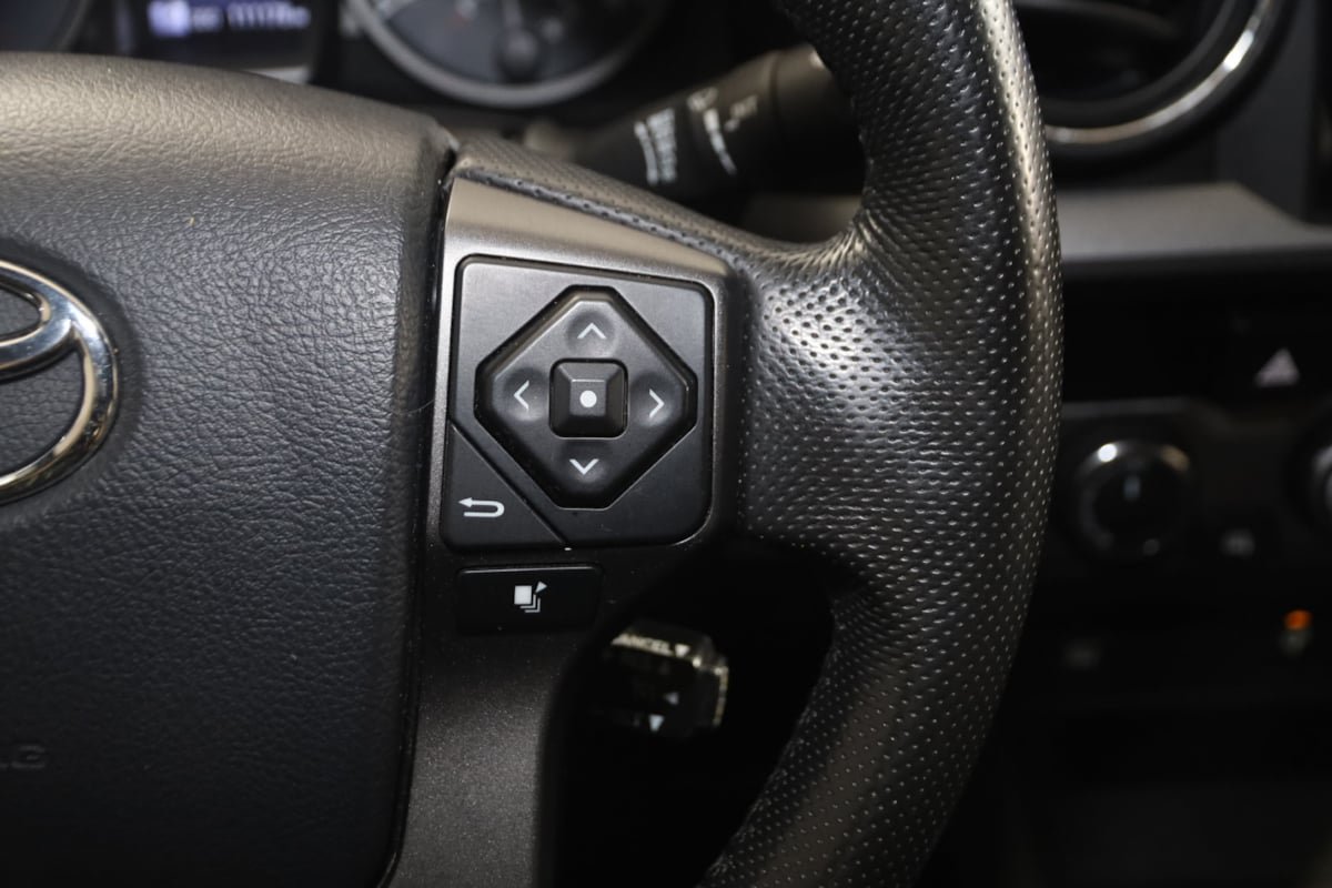 Used 2016 Toyota Tacoma TRD Sport w/ Towing Package AWD/4WD image 28