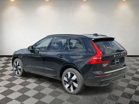 Used 2025 Volvo XC60 T8 Plus w/ Protection Package Premier image 5