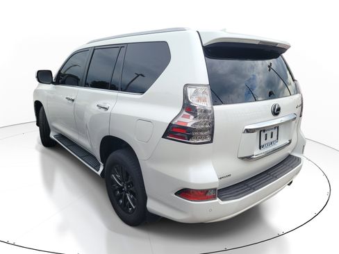 Used 2020 Lexus GX 460 Premium w/ Premium Package AWD/4WD image 11
