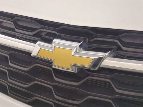 Certified 2025 Chevrolet Trax LT w/ Driver Confidence Package image 28