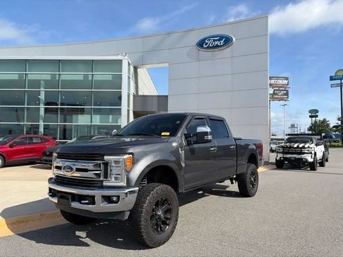 Used 2018 Ford F250 XLT w/ XLT Premium Package AWD/4WD image 1