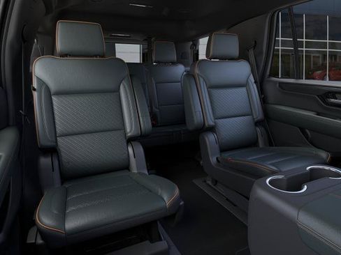 New 2026 GMC Yukon AT4 AWD/4WD image 17