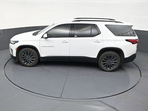 Used 2024 Chevrolet Traverse RS FWD image 13