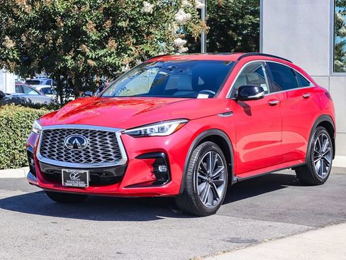 Certified 2024 INFINITI QX55 Essential AWD/4WD image 3