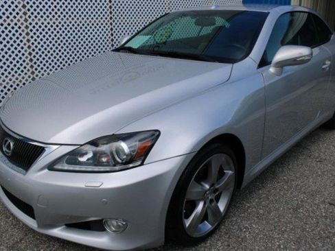 Used 2011 Lexus IS 250C image 13