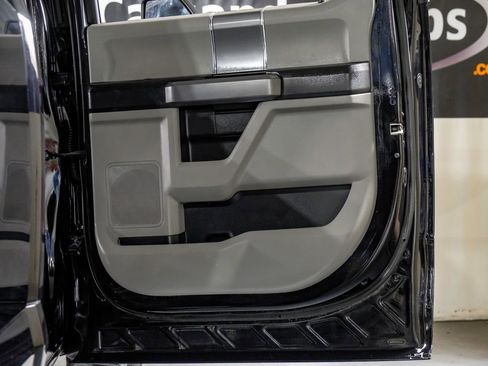 Used 2019 Ford F250 XLT w/ XLT Premium Package image 37