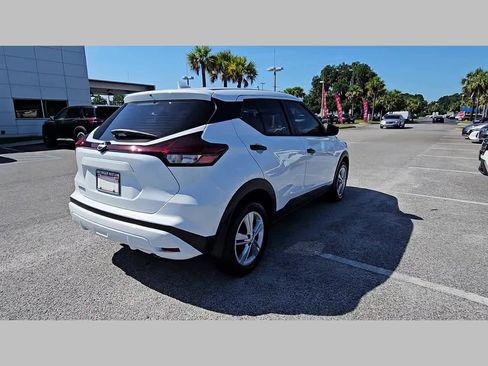 Used 2025 Nissan Kicks Play S image 33