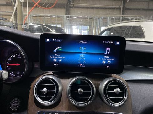 Used 2022 Mercedes-Benz GLC 300 4MATIC image 7