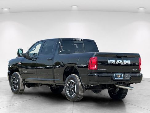 New 2026 RAM 2500 Laramie AWD/4WD image 4