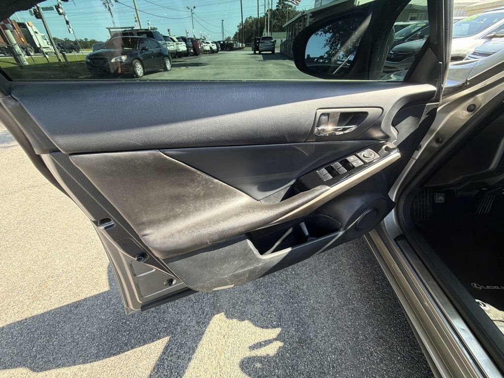 Used 2015 Lexus IS 250 RWD image 11