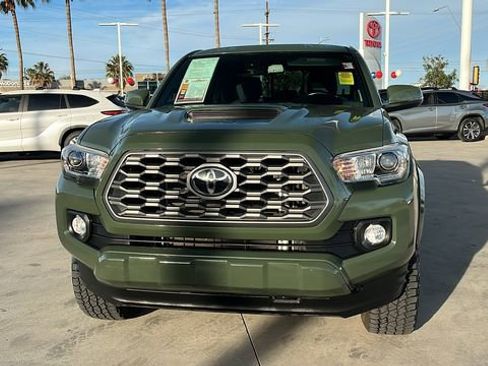 Used 2021 Toyota Tacoma TRD Sport image 2