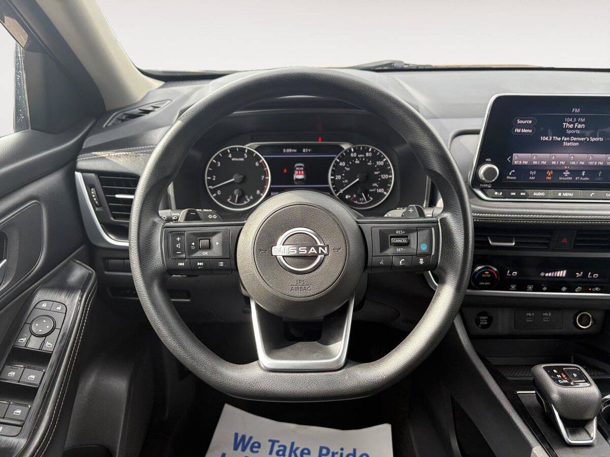 Used 2024 Nissan Rogue SV AWD/4WD image 12