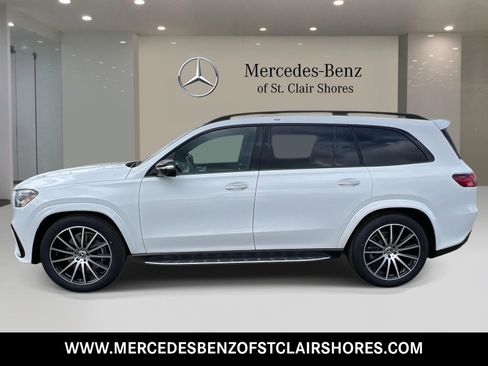 New 2026 Mercedes-Benz GLS 580 GLS 580 image 2