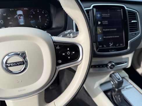 Used 2016 Volvo XC90 T5 Momentum image 40