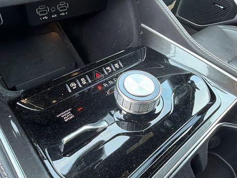 Used 2024 Jeep Wagoneer 4WD w/ Premium Group I image 33