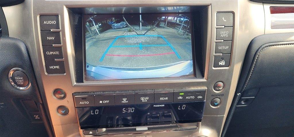Used 2015 Lexus GX 460 w/ Premium Package AWD/4WD image 30