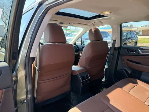 Used 2017 Subaru Outback 2.5i Touring w/ Popular Package #5A AWD/4WD image 23