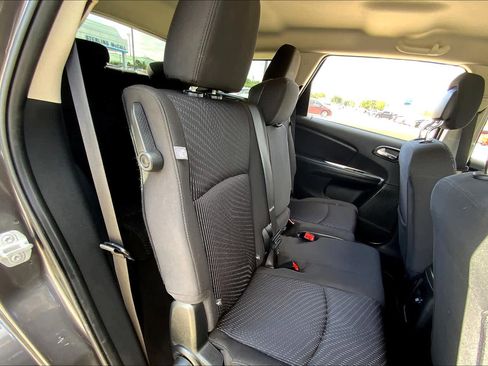Used 2018 Dodge Journey SE w/ Connectivity Group image 18